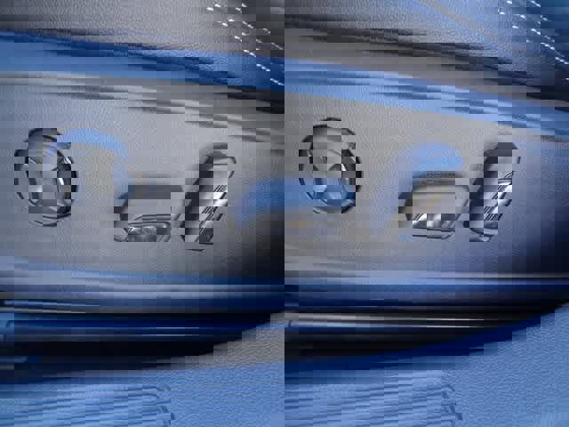 Used 2024 Volkswagen Jetta SE image 7