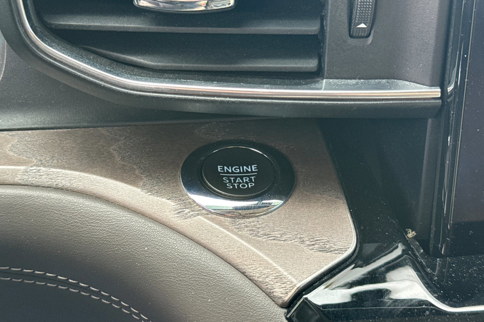 Certified 2022 Ford Explorer Platinum w/ Technology Package image 23