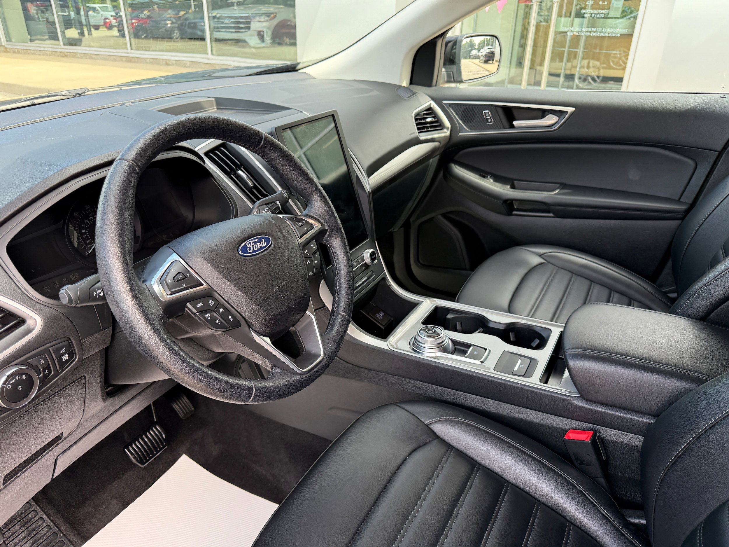 Certified 2024 Ford Edge SEL w/ Convenience Package AWD/4WD image 12