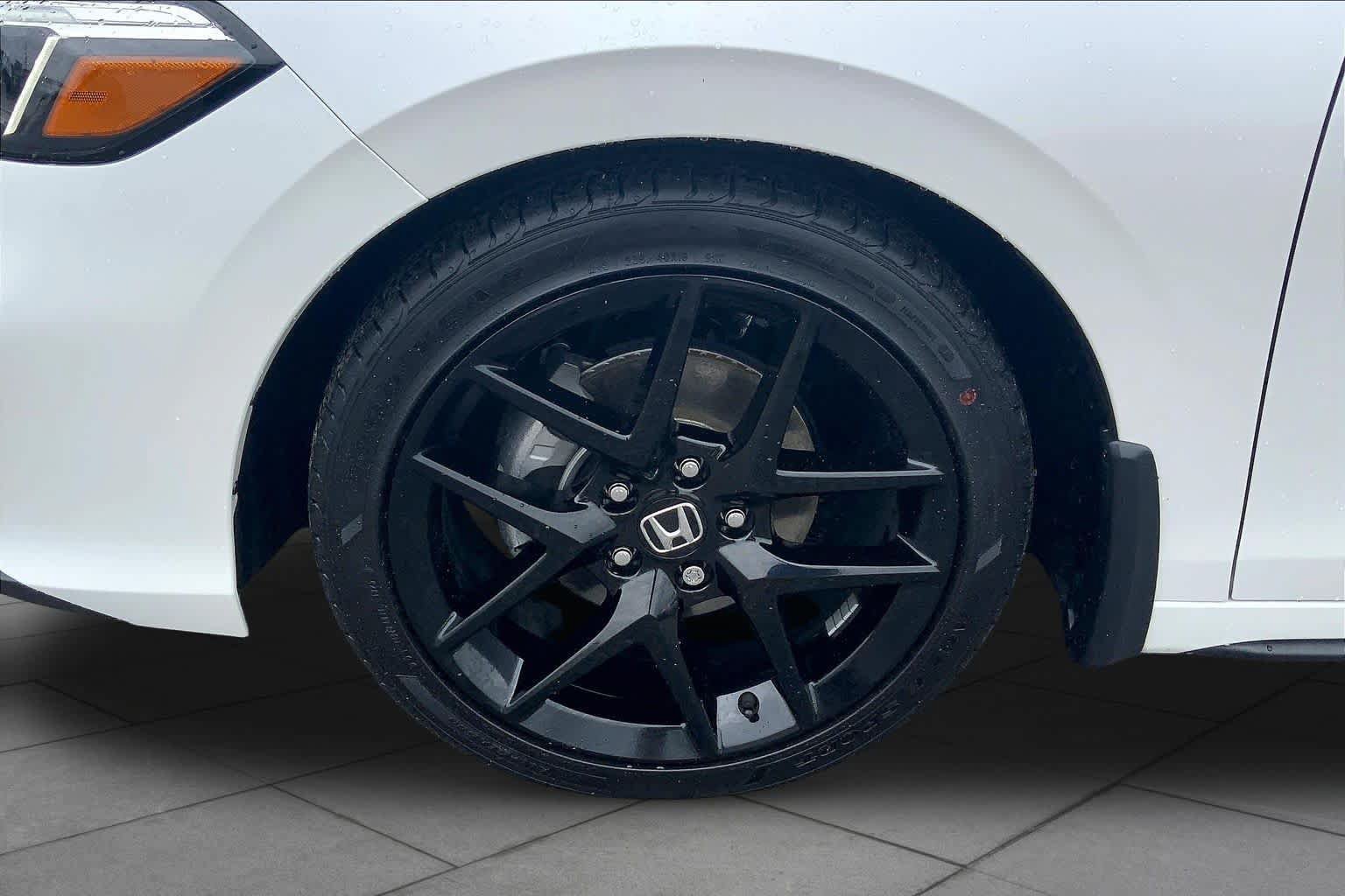 Used 2025 Honda Civic Sport image 11