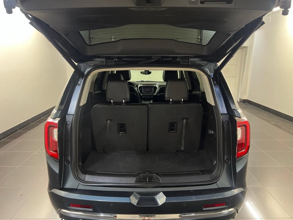 Used 2020 GMC Acadia Denali w/ Technology Package FWD image 28