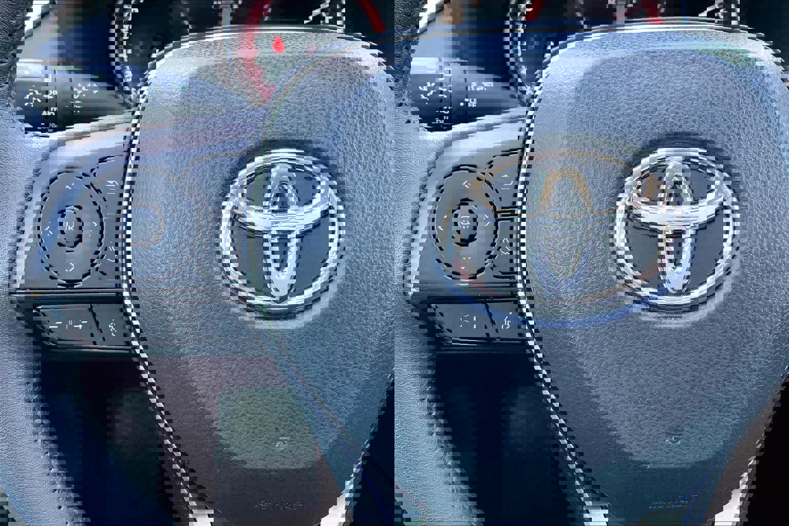 Used 2024 Toyota RAV4 XLE Premium image 24