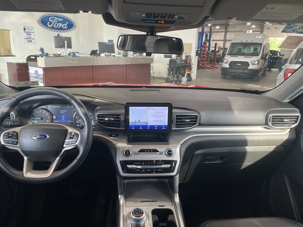 Certified 2022 Ford Explorer XLT w/ Equipment Group 202A AWD/4WD image 15