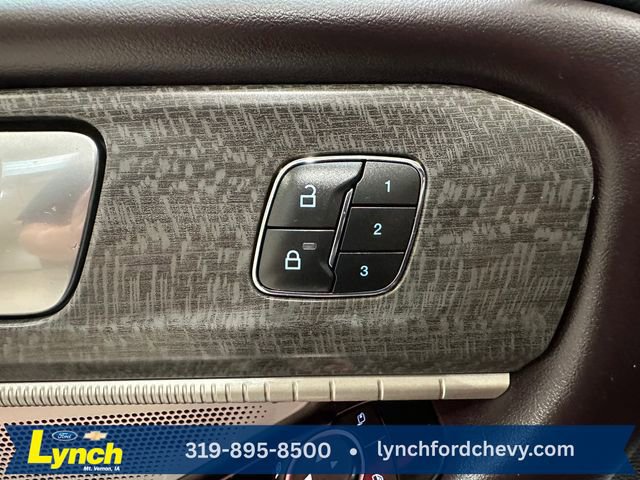 Certified 2025 Ford Explorer Platinum AWD/4WD image 11
