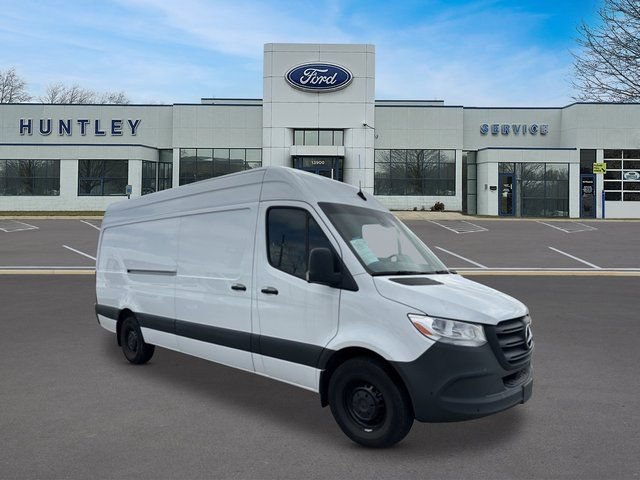 Used 2024 Mercedes-Benz Sprinter 2500 w/ Parking Package image 2