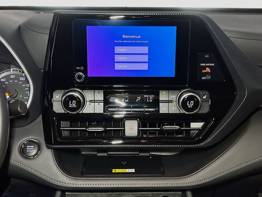 Used 2023 Toyota Highlander XSE FWD image 14