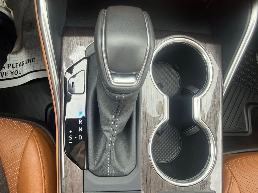 Used 2025 Toyota Highlander Platinum AWD/4WD image 26