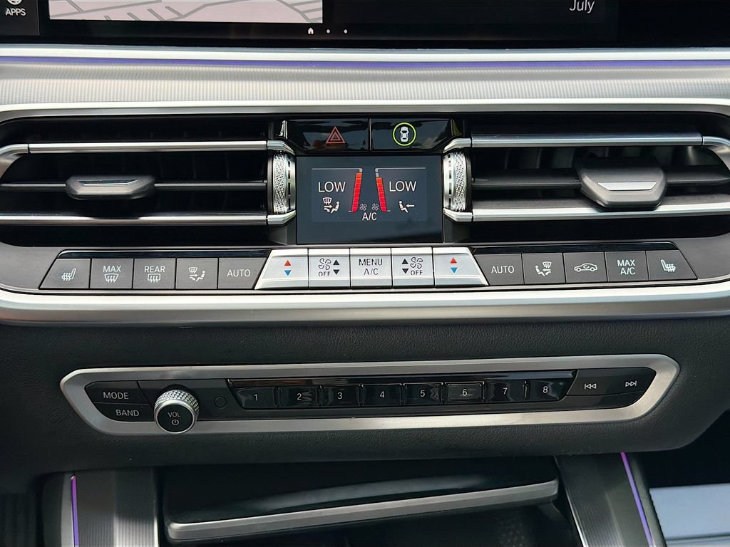 Used 2022 BMW X5 xDrive40i w/ Premium Package AWD/4WD image 18