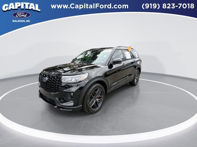 Certified 2025 Ford Explorer ST-Line w/ Premium Package image 2