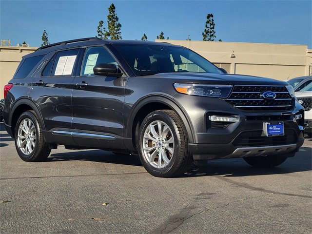 Certified 2020 Ford Explorer XLT w/ Equipment Group 202A image 5