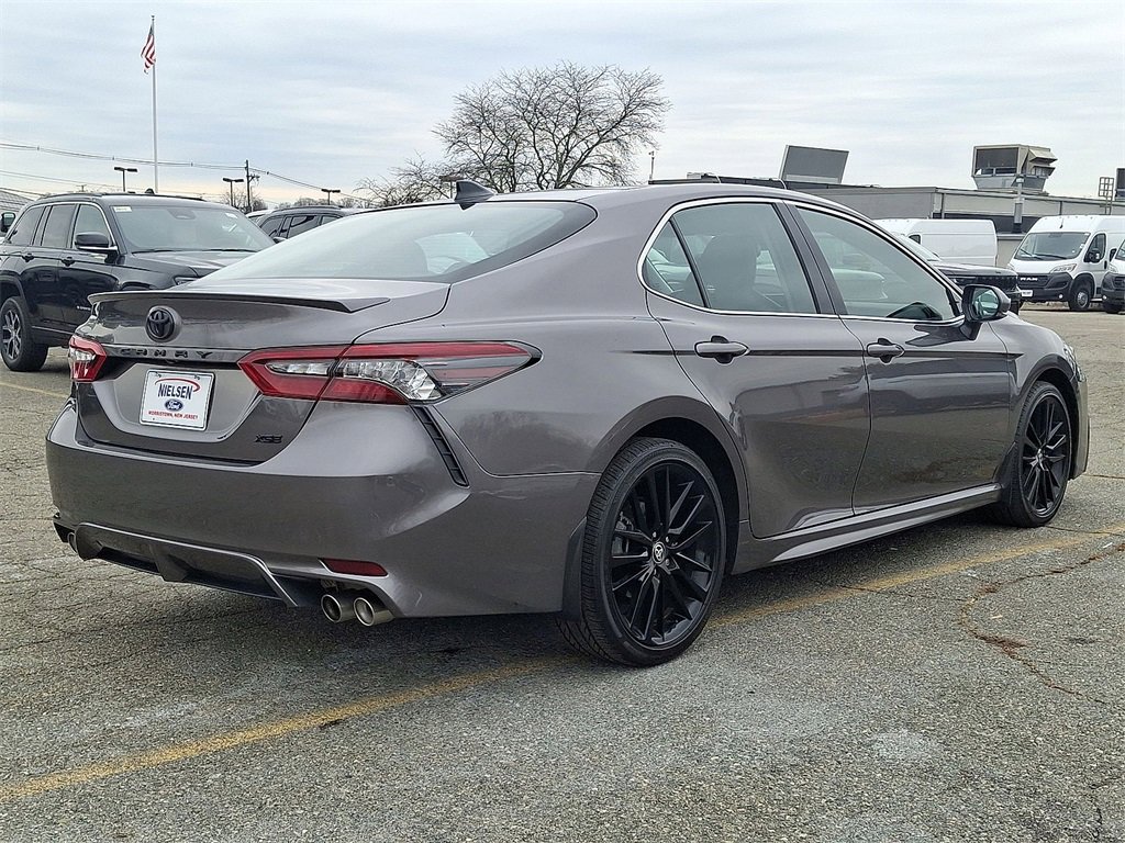 Used 2021 Toyota Camry XSE image 31