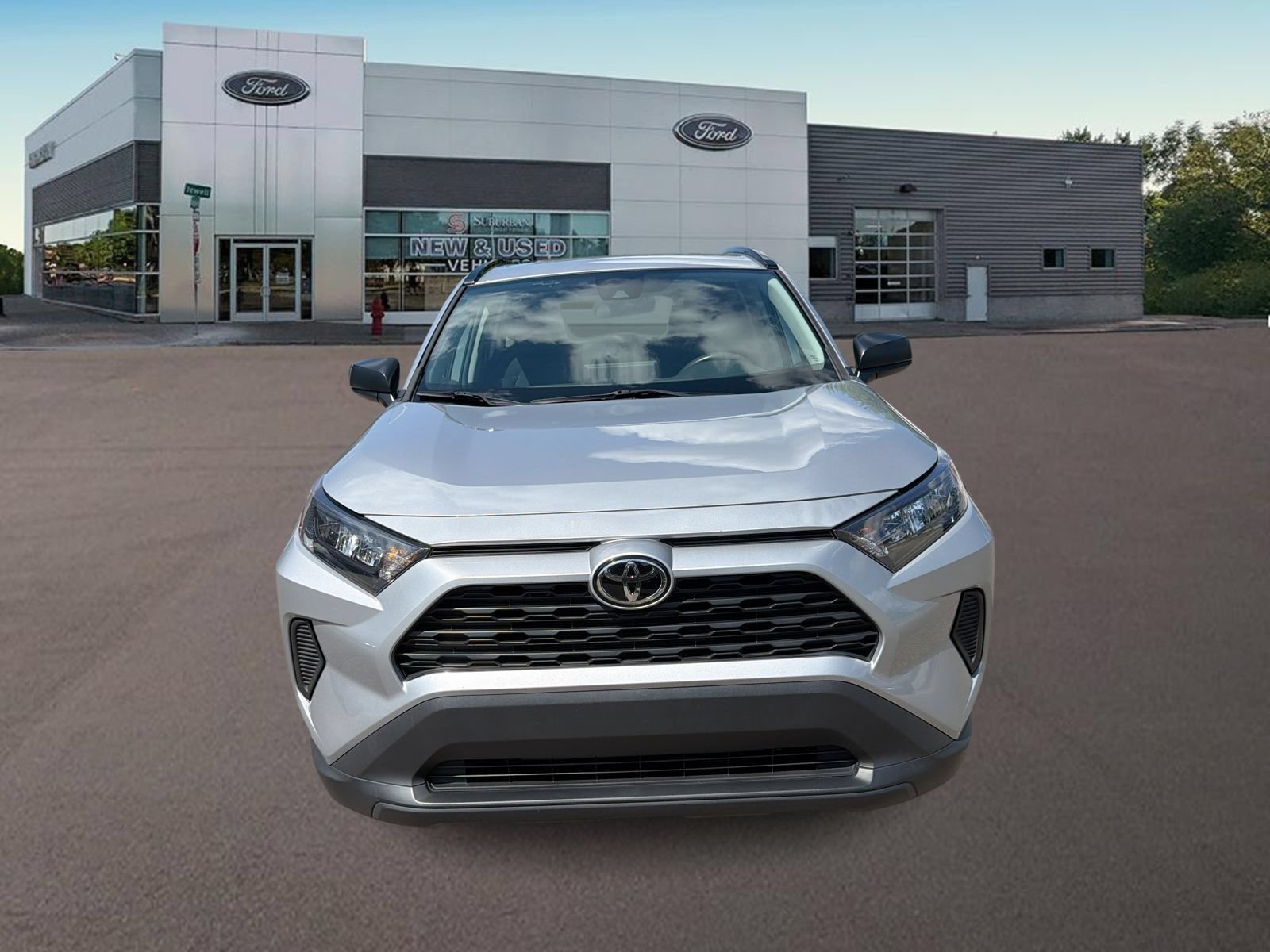 Used 2021 Toyota RAV4 LE FWD image 3