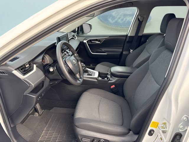 Used 2020 Toyota RAV4 XLE w/ All Weather Liner Package AWD/4WD image 21