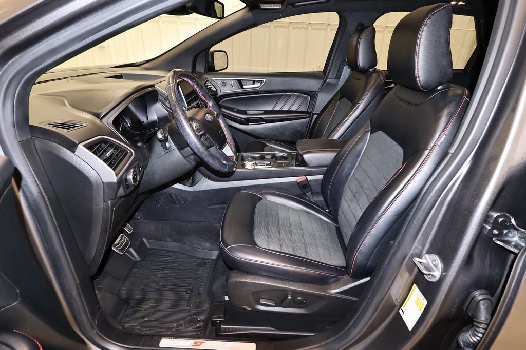 Certified 2023 Ford Edge ST-Line image 16