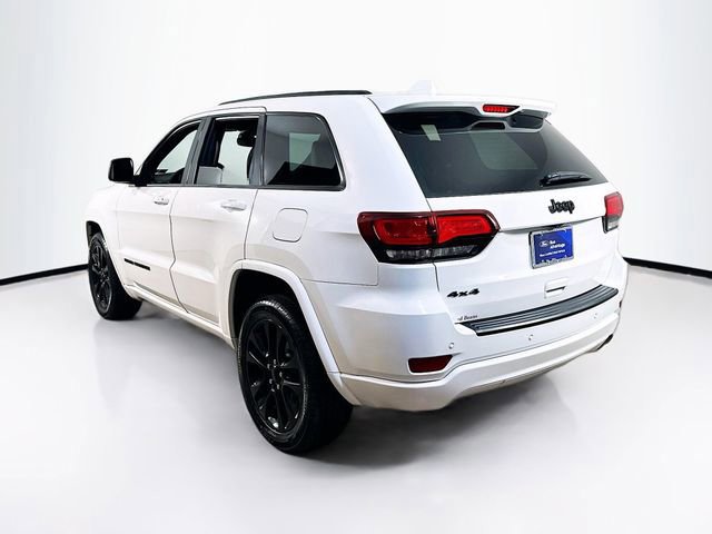 Used 2019 Jeep Grand Cherokee Altitude image 3