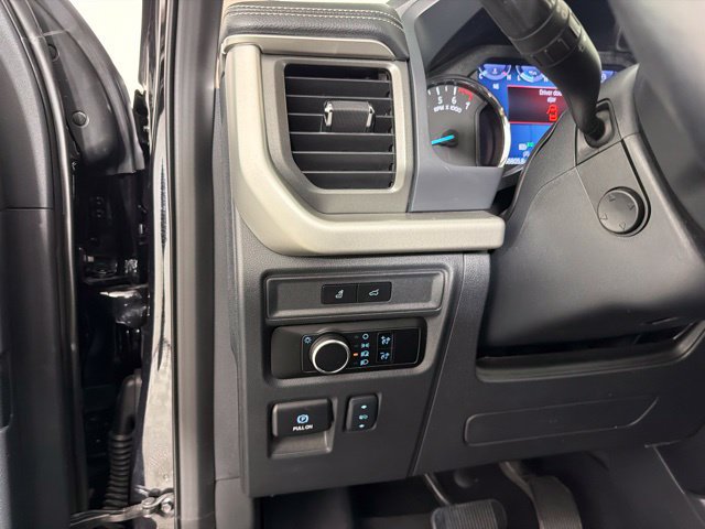Certified 2024 Ford Expedition XLT RWD image 21
