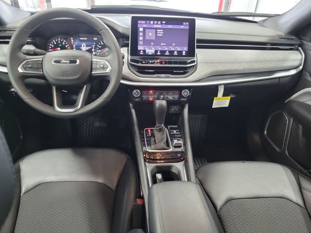 Used 2024 Jeep Compass Latitude w/ Convenience Group image 24