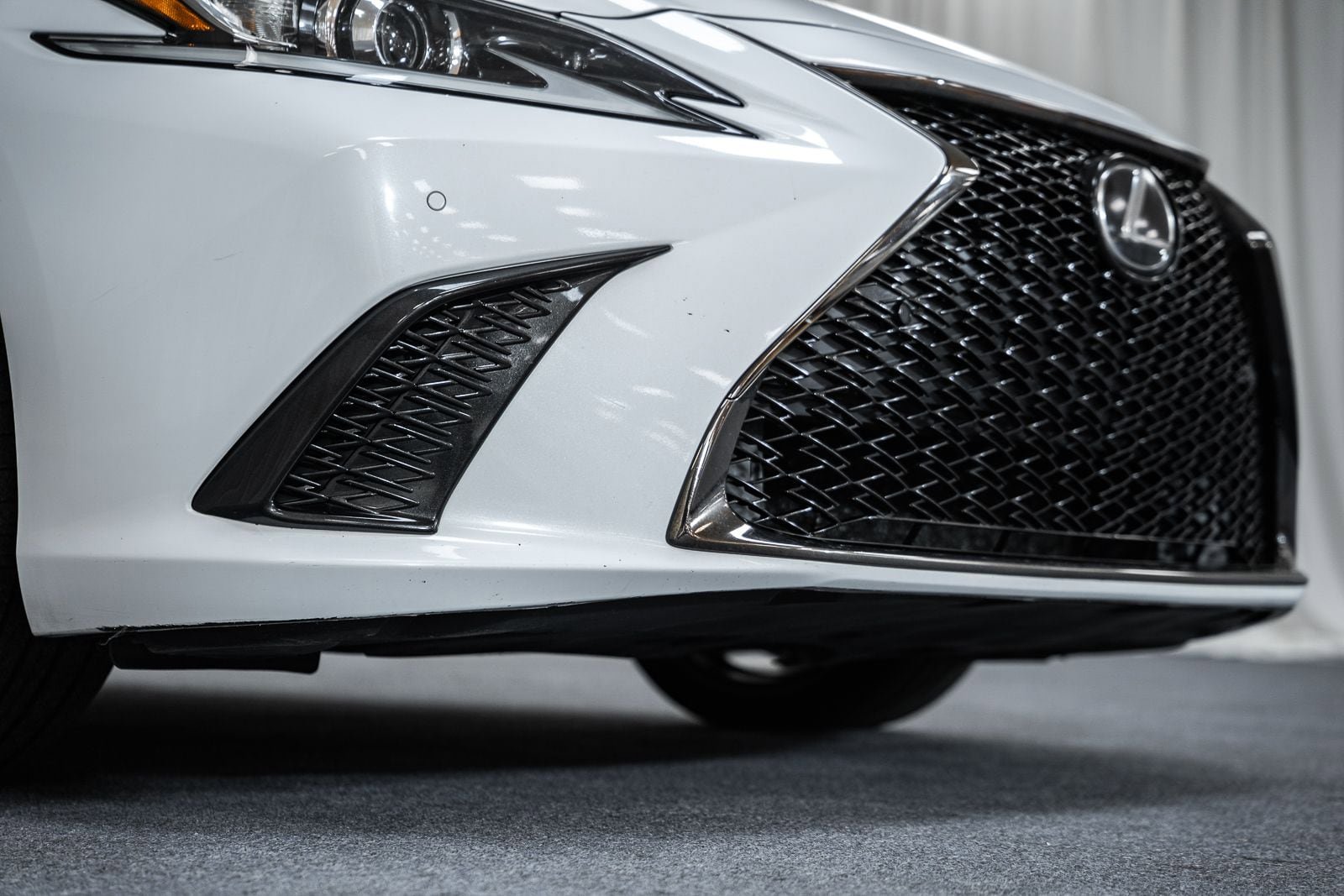 Used 2021 Lexus ES 350 F Sport w/ Accessory Package FWD image 15