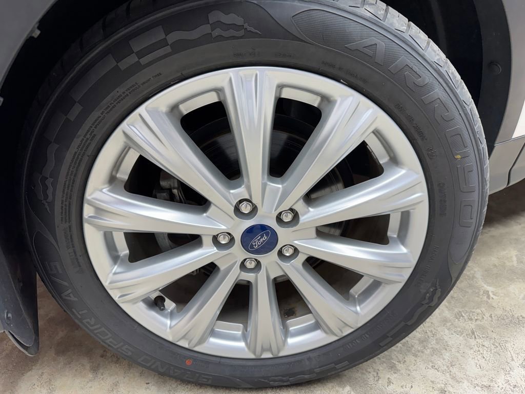 Certified 2019 Ford Escape SEL FWD image 32