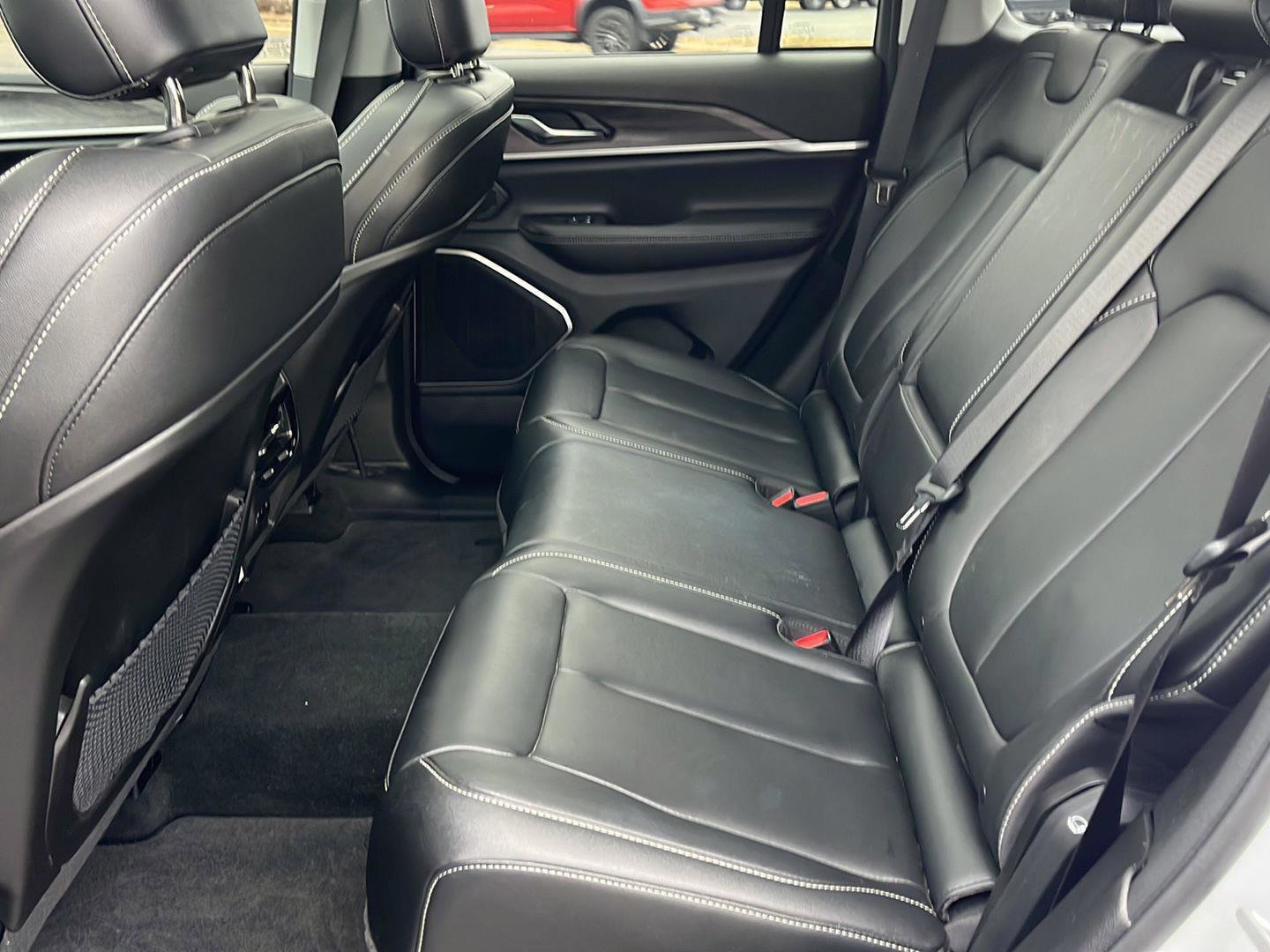 Used 2024 Jeep Grand Cherokee Limited 4xe image 17