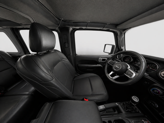 Used 2022 Jeep Wrangler Unlimited Sahara w/ Cold Weather Group AWD/4WD image 9