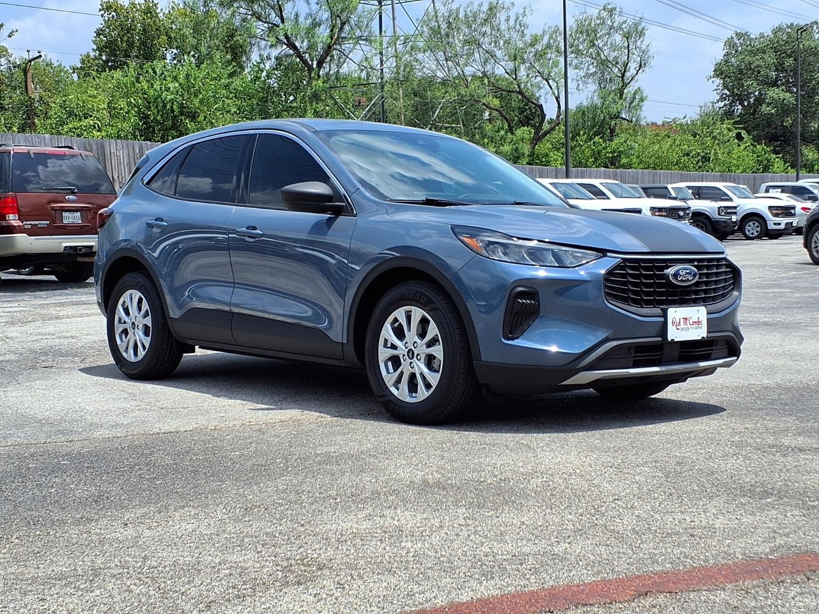 Certified 2024 Ford Escape Active w/ Tech Pack #1 FWD image 4