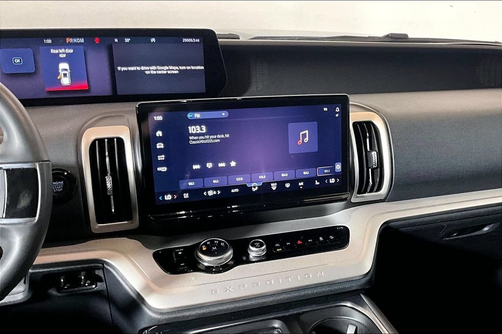 Certified 2025 Ford Expedition Active AWD/4WD image 5