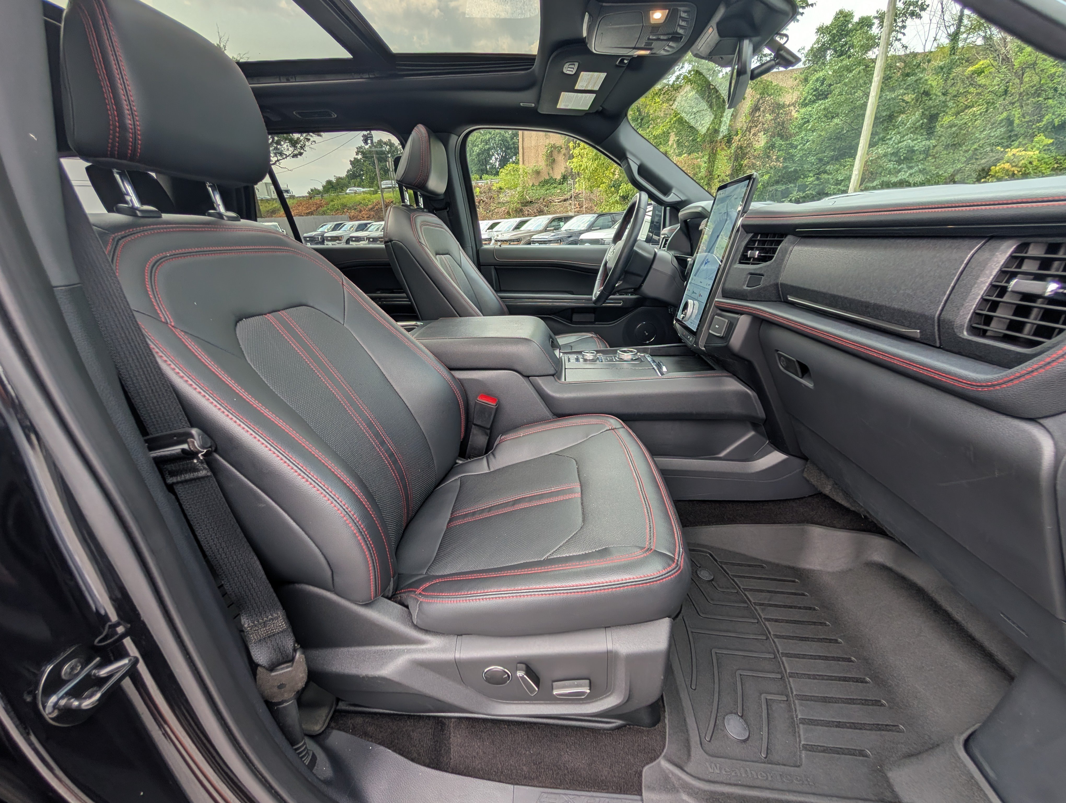 Certified 2023 Ford Expedition Limited AWD/4WD image 12