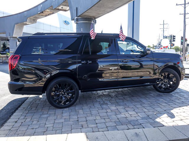 Certified 2025 Ford Expedition Max Platinum w/ Stealth Appearance Package AWD/4WD image 9