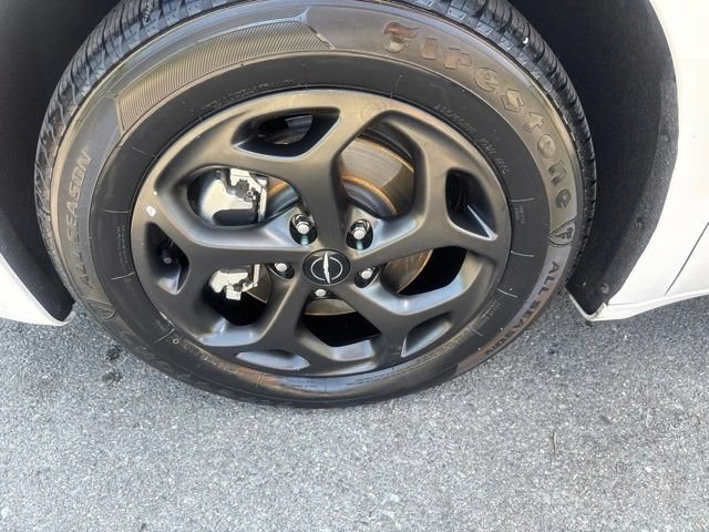 Used 2024 Chrysler Pacifica Limited FWD image 14