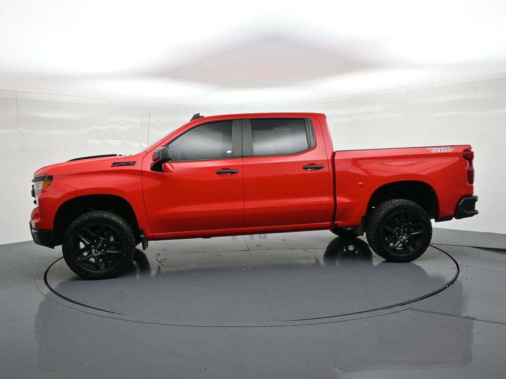 Used 2024 Chevrolet Silverado 1500 Custom Trail Boss w/ LPO, Dark Essentials Package AWD/4WD image 9
