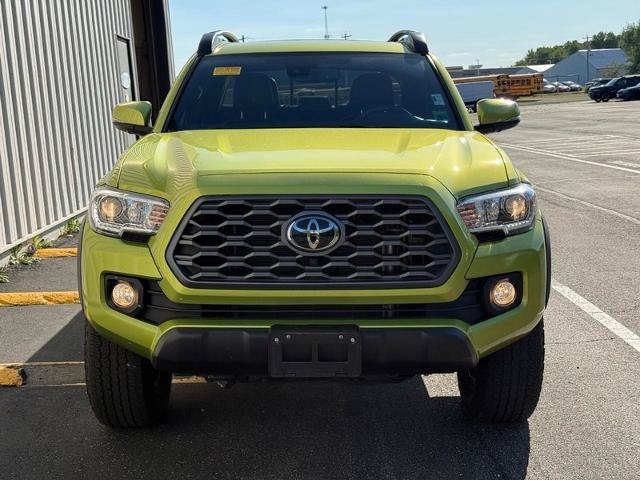 Used 2023 Toyota Tacoma TRD Off-Road w/ TRD Premium Off Road Package AWD/4WD image 9
