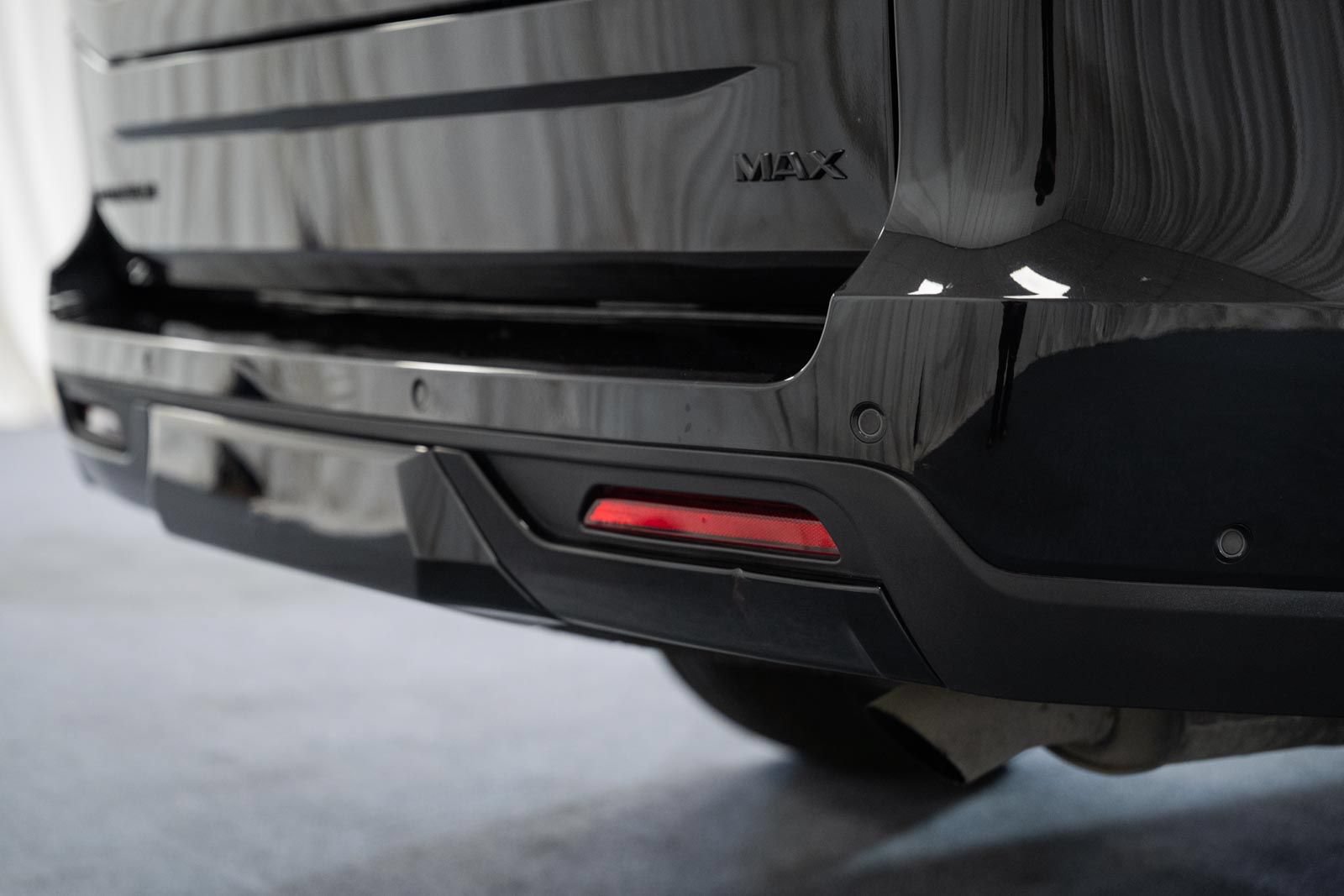 Certified 2025 Ford Expedition Max Platinum w/ Stealth Appearance Package AWD/4WD image 7