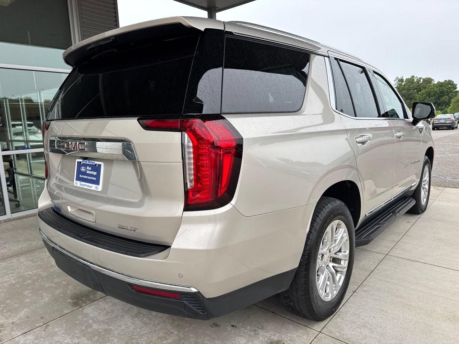 Used 2021 GMC Yukon SLT w/ SLT Premium Package AWD/4WD image 8
