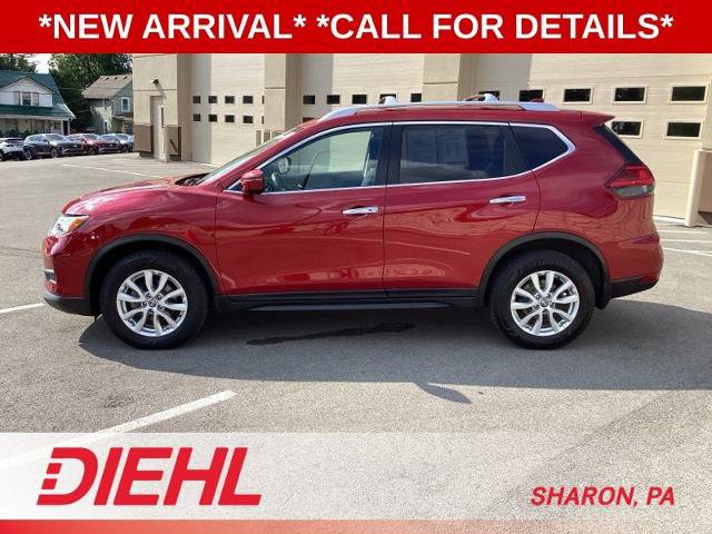 Used 2017 Nissan Rogue SV AWD/4WD image 4