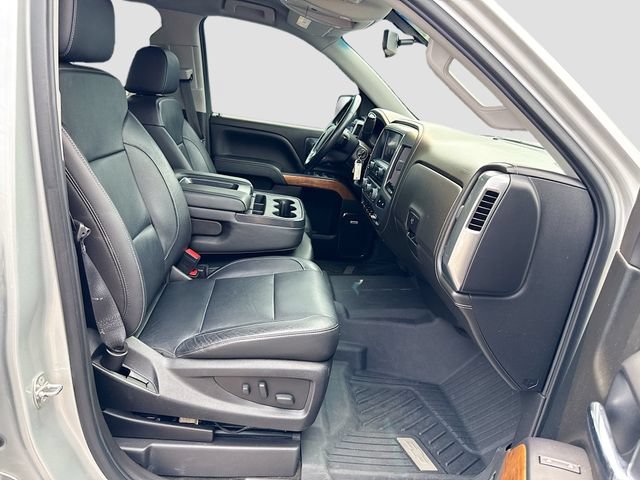 Used 2018 Chevrolet Silverado 1500 LTZ w/ Sport Package AWD/4WD image 36