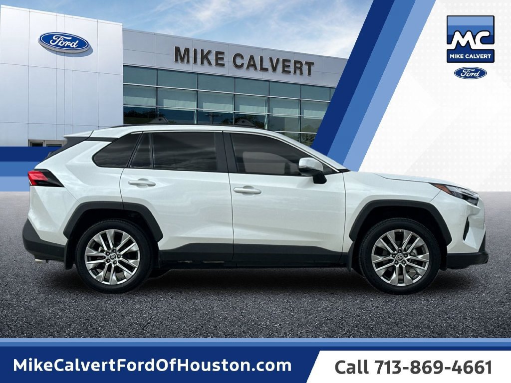 Used 2024 Toyota RAV4 XLE Premium FWD image 6
