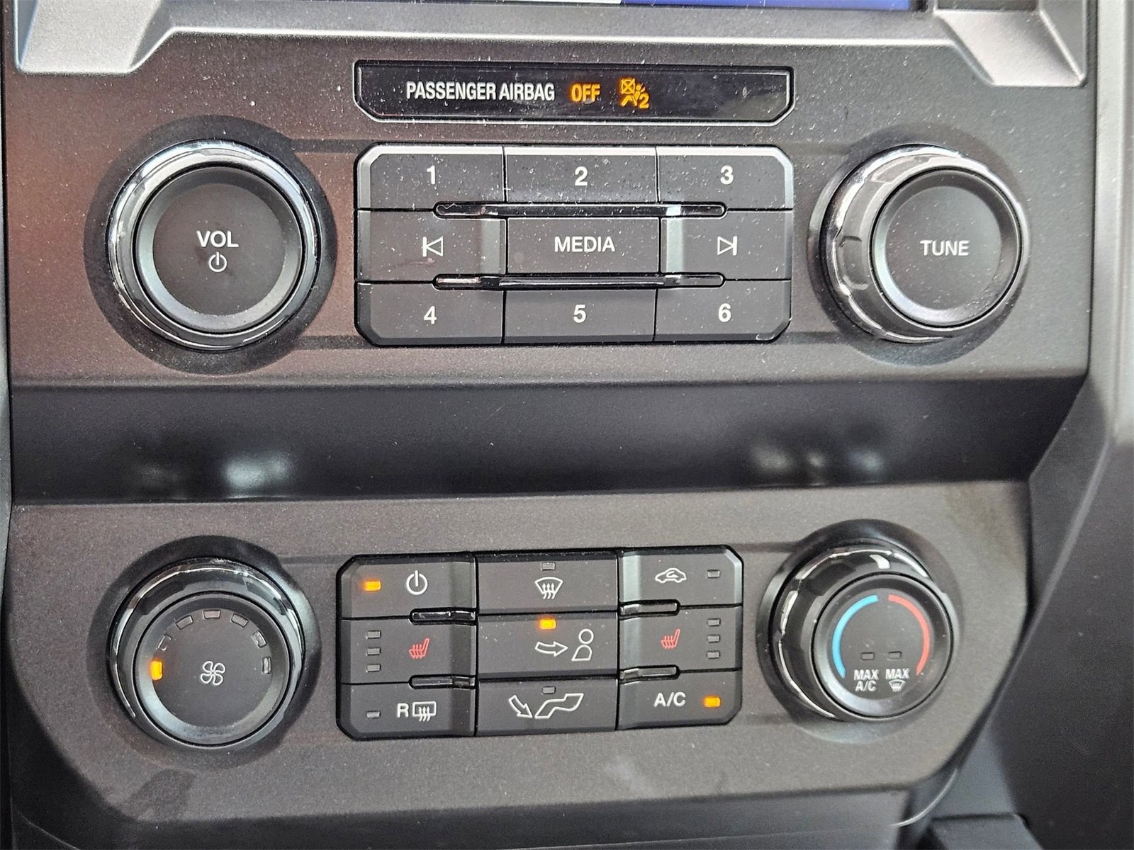 Certified 2019 Ford F150 XLT w/ Equipment Group 302A Luxury image 23