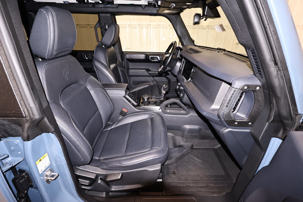 Certified 2025 Ford Bronco Badlands AWD/4WD image 18