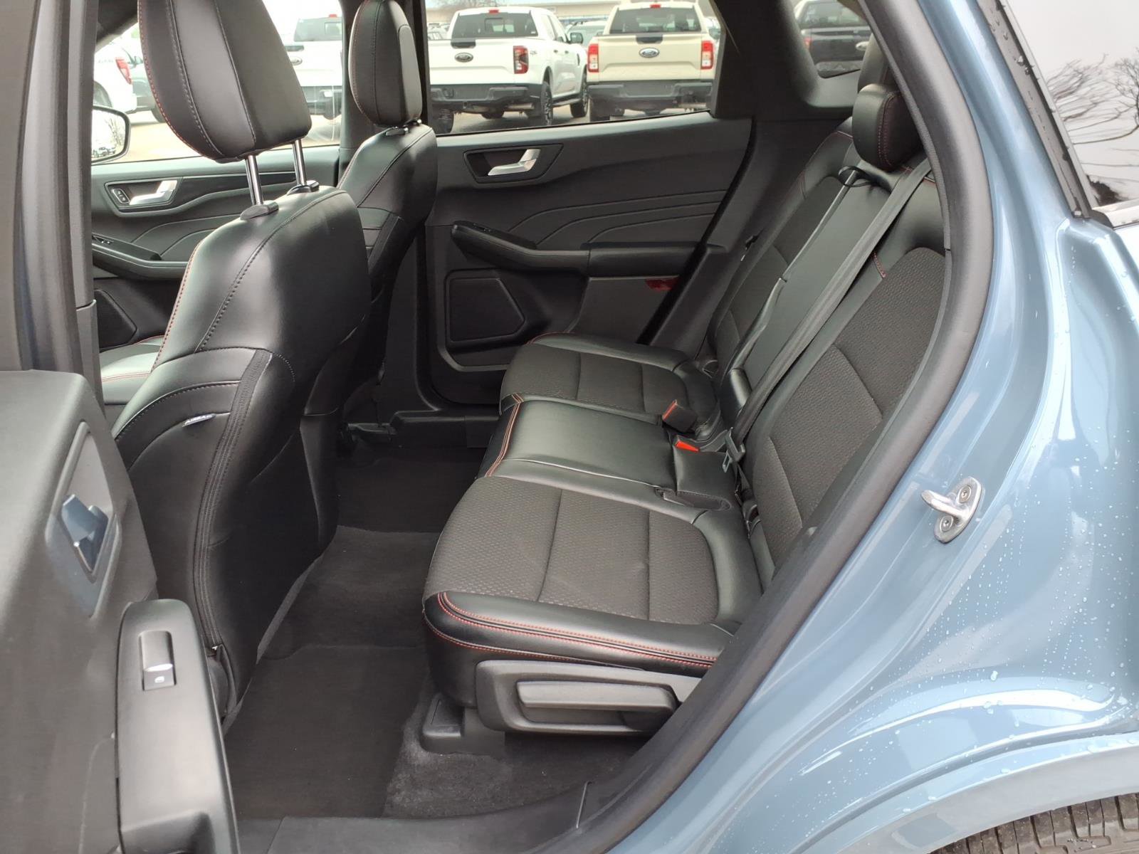 Certified 2024 Ford Escape ST-Line w/ Tech Pack #1 AWD/4WD image 15