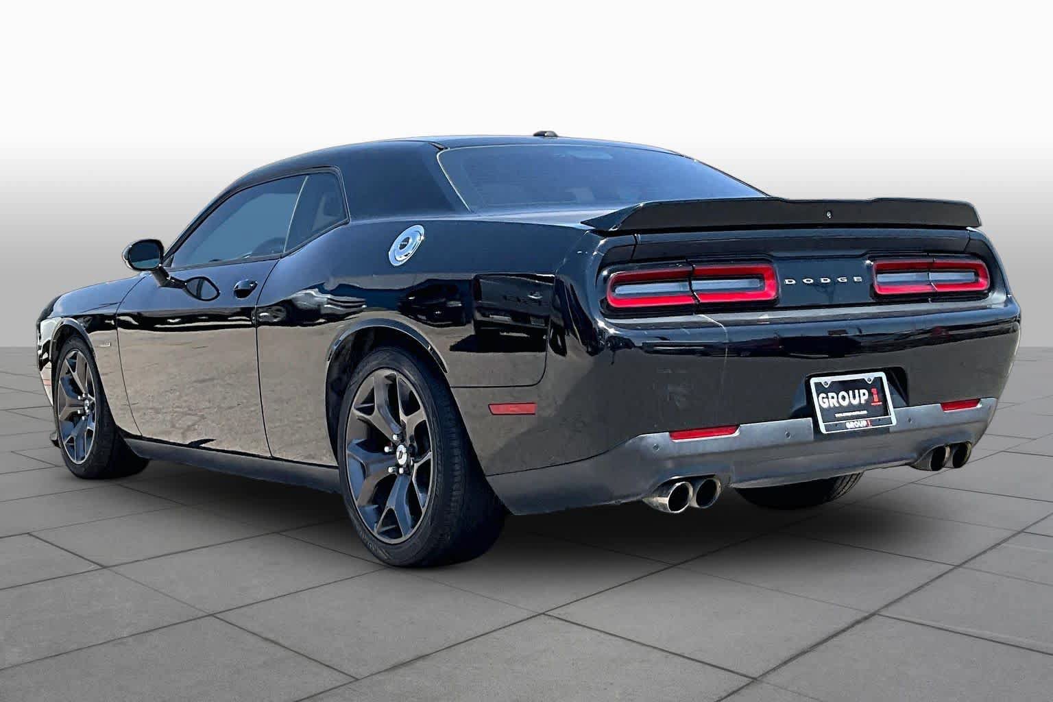 Used 2019 Dodge Challenger R/T RWD image 12