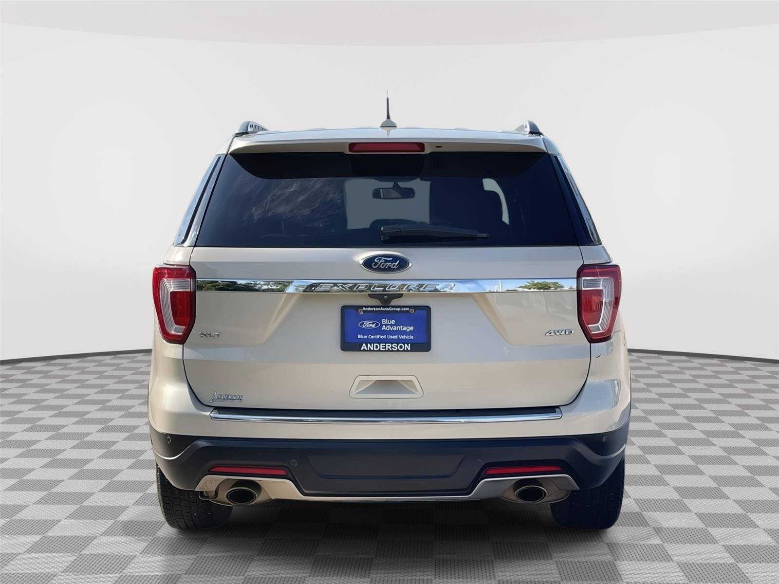 Certified 2018 Ford Explorer XLT w/ Equipment Group 202A AWD/4WD image 8