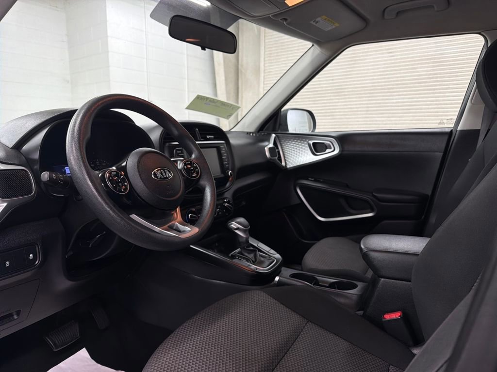 Used 2020 Kia Soul LX image 11