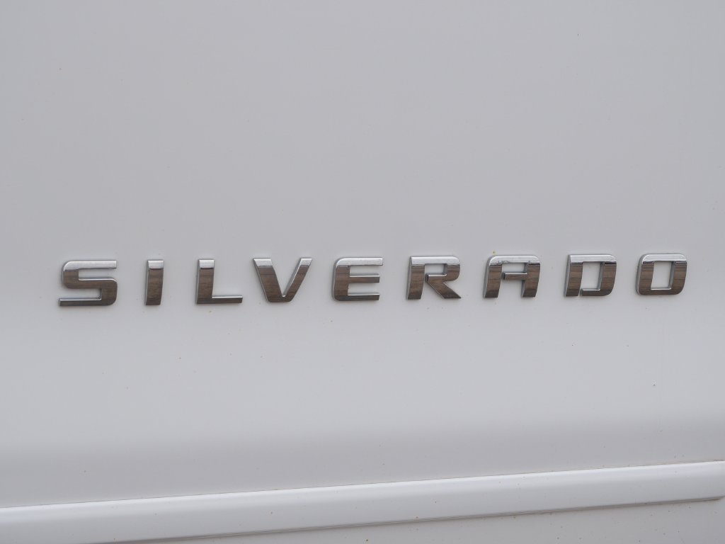 Used 2018 Chevrolet Silverado 1500 LT w/ All Star Edition AWD/4WD image 10