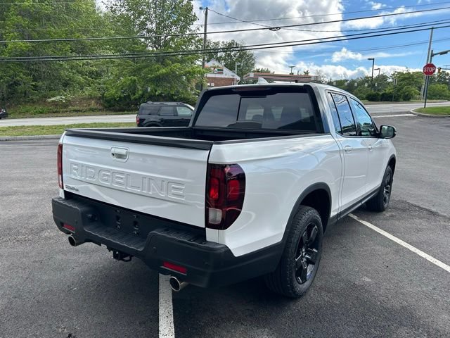 Used 2025 Honda Ridgeline Black Edition image 3