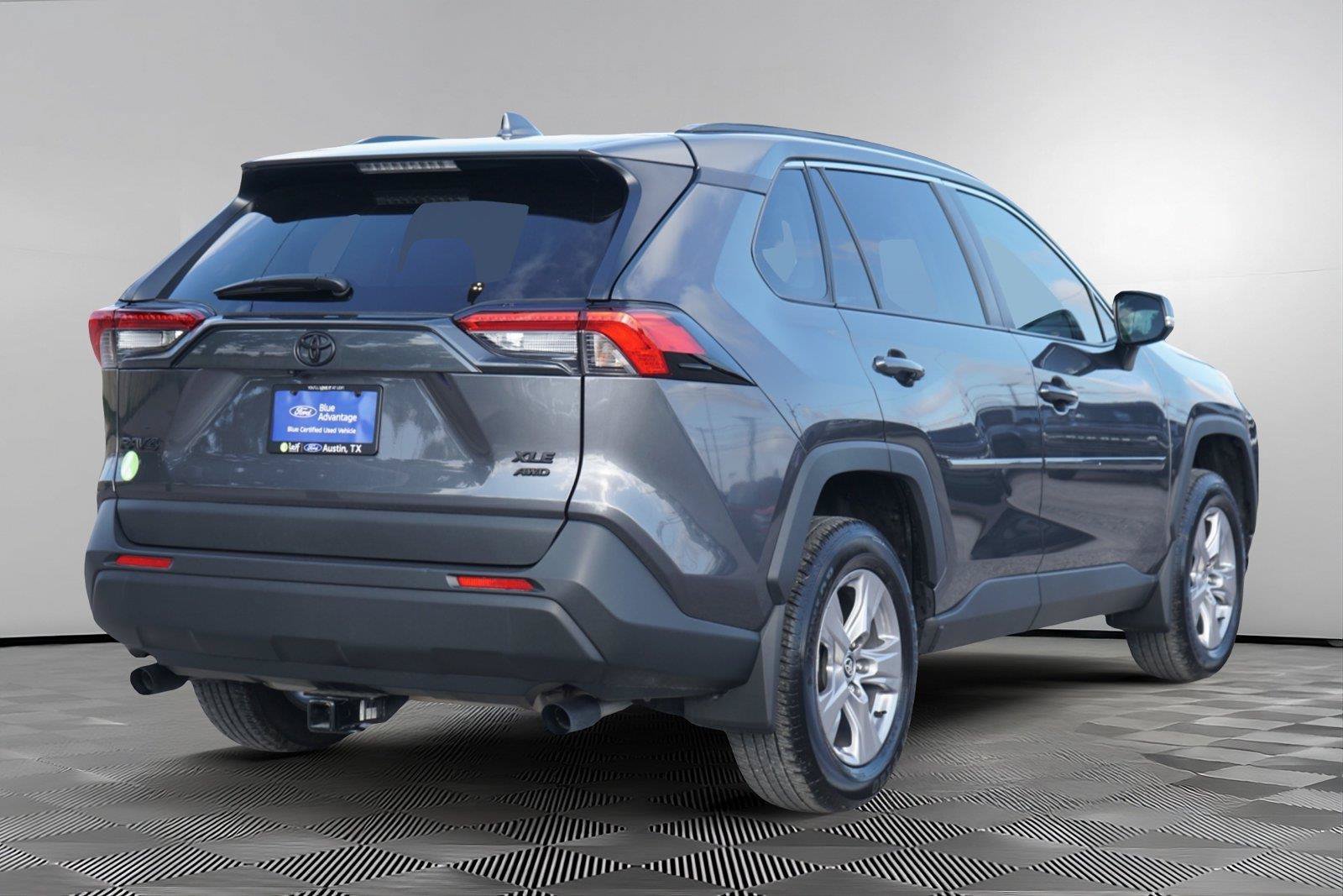 Used 2025 Toyota RAV4 XLE w/ Weather Package AWD/4WD image 5