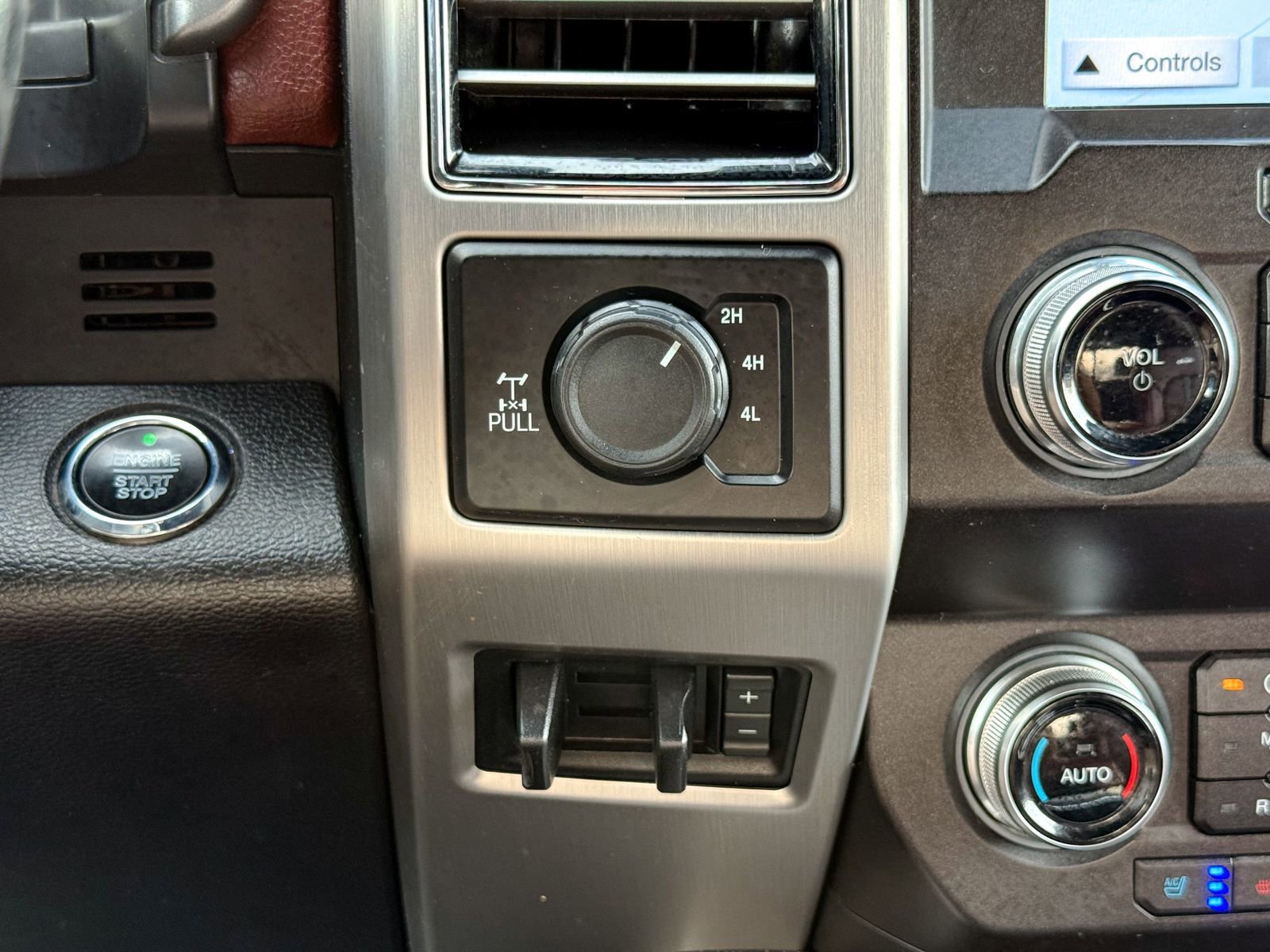 Certified 2019 Ford F250 Platinum w/ Platinum Ultimate Package image 27