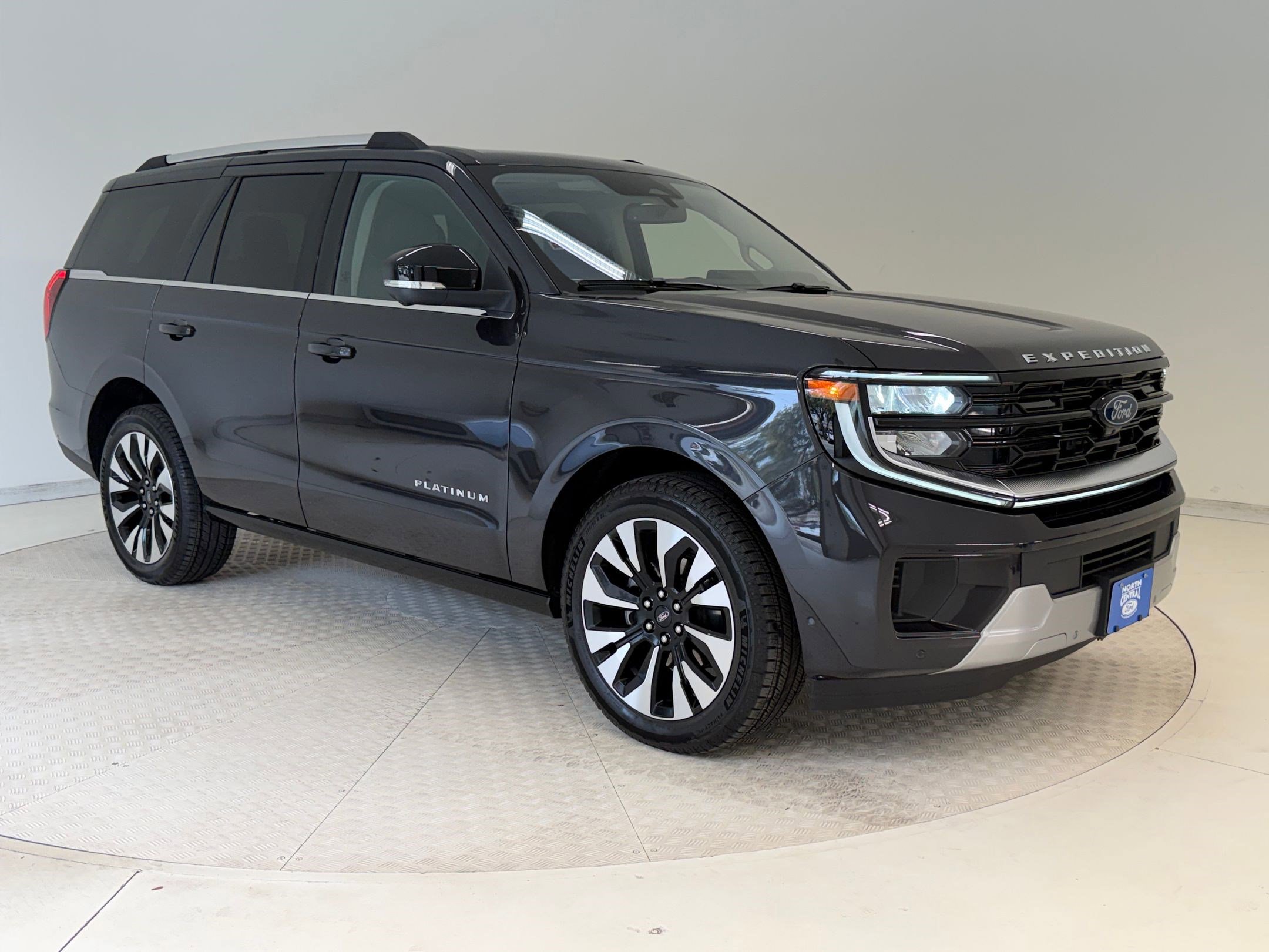 Certified 2025 Ford Expedition Platinum w/ Driver's Package image 8