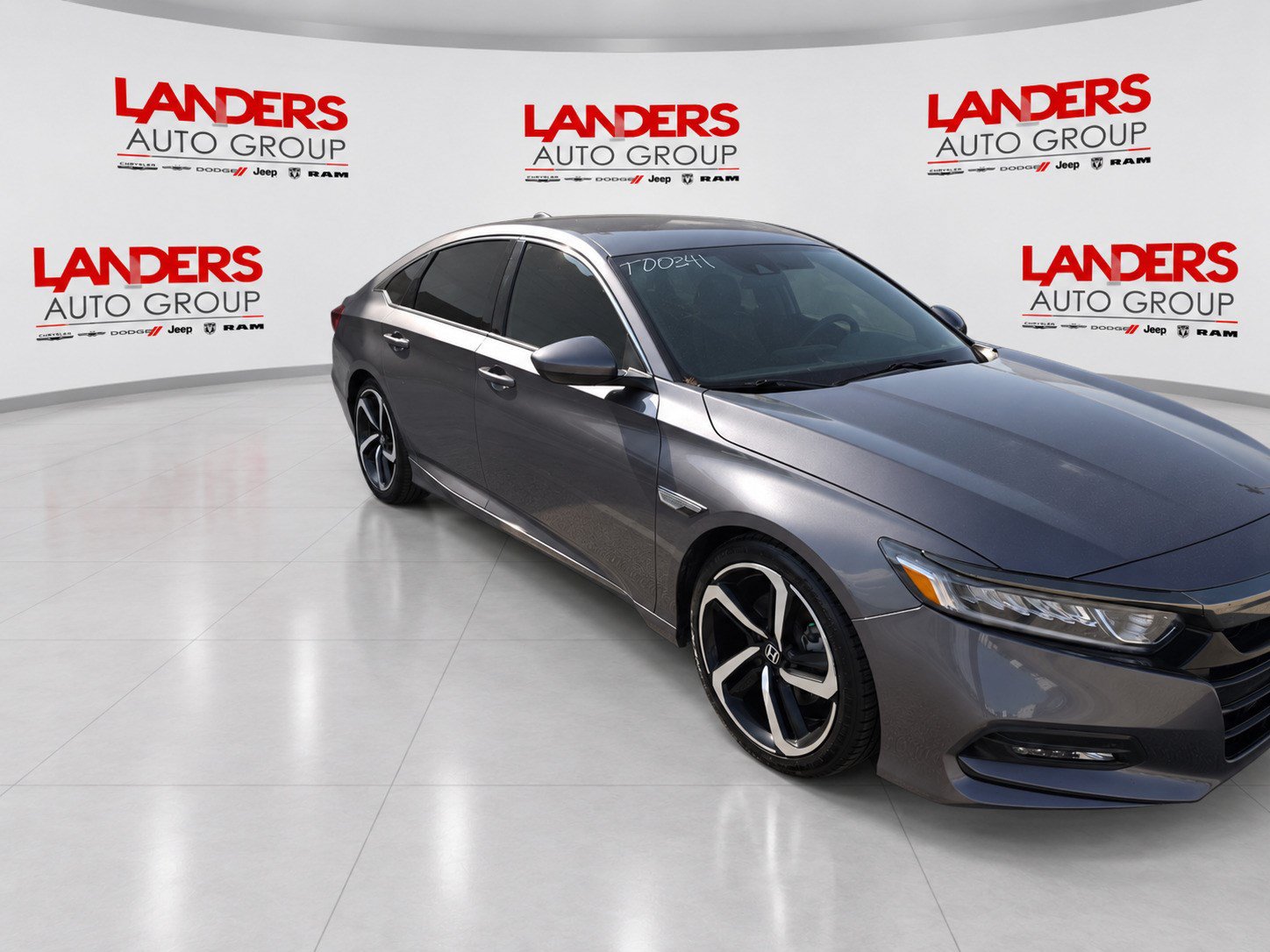 Used 2019 Honda Accord Sport image 3