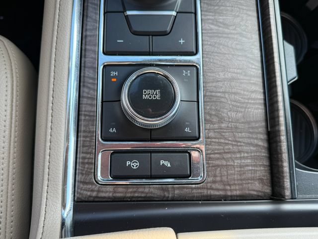 Certified 2018 Ford Expedition Limited w/ Equipment Group 301A AWD/4WD image 27